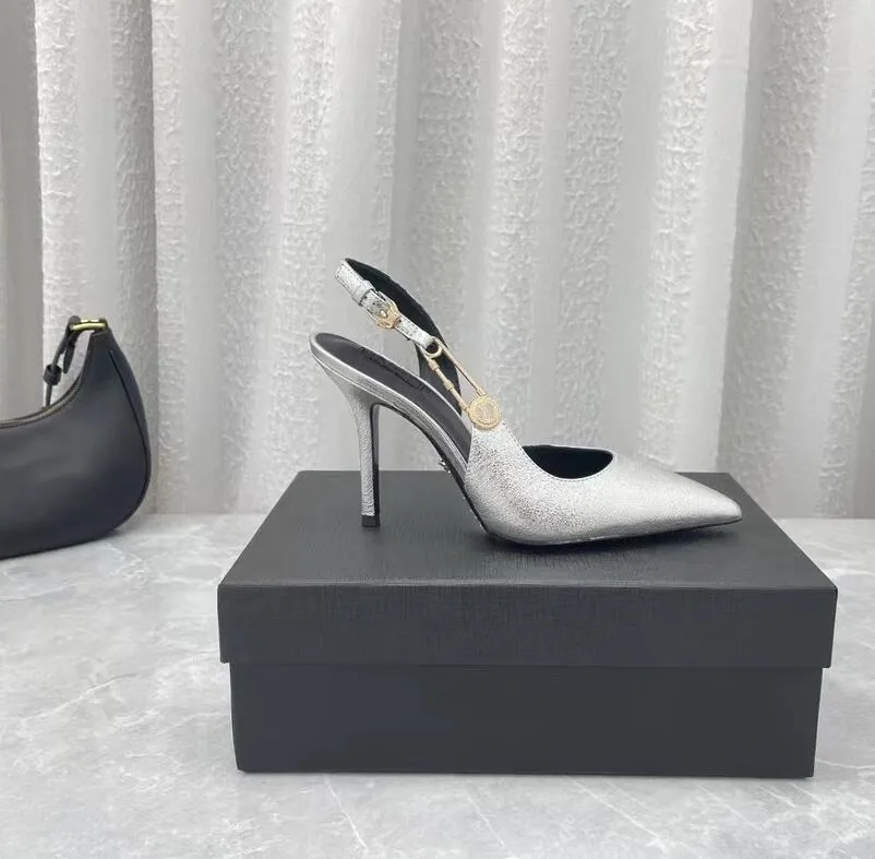 luxury Top Quality Women High Heel Sandal Luxury Leather Sandal Fashion Sexy Wedding Party Dress Shoes Designer Brand Summer High-Heeled Shoe
luxury Top Quality Women High Heel Sandal Luxury Leather Sandal Fashion Sexy Wedding Party Dress Shoes Designer Brand Summer High-Heeled Shoe