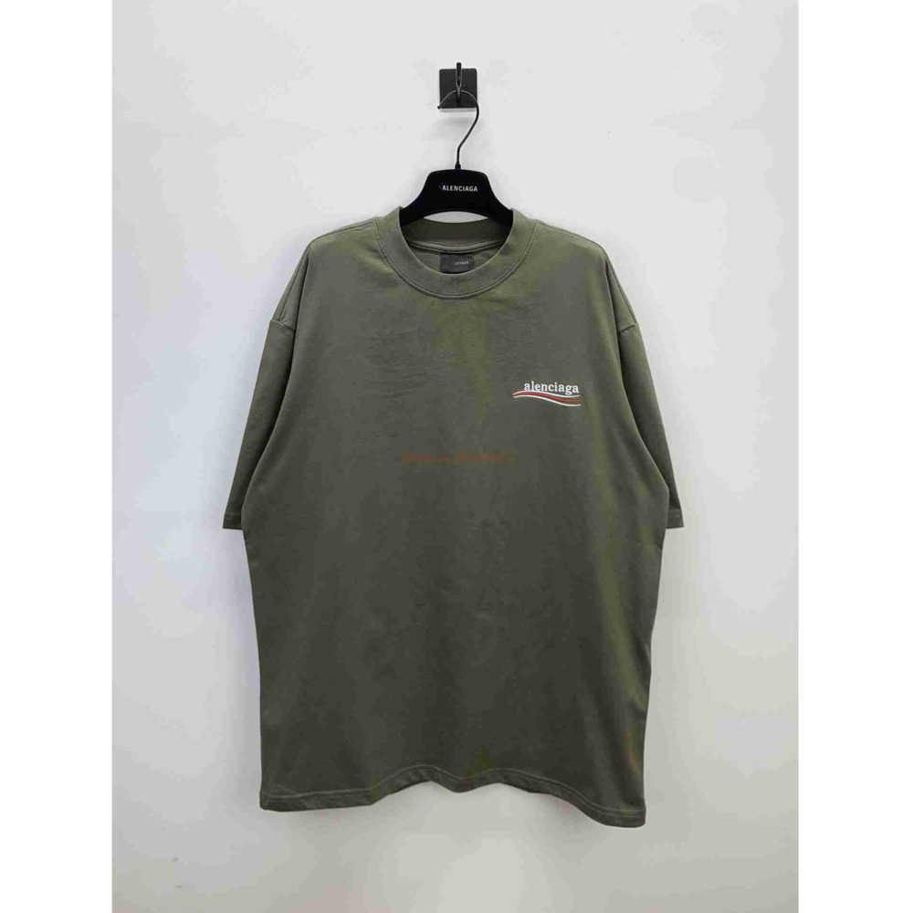 Designer Fashion Clothing French Paris BB Luxury TShirt Tees b Family High Edition Paris Cola Embroidery Tshirt Olive Loose Short Sleeve Tshirt Unisex Casual Tops
Designer Fashion Clothing French Paris BB Luxury TShirt Tees b Family High Edition Paris Cola Embroidery Tshirt Olive Loose Short Sleeve Tshirt Unisex Casual Tops