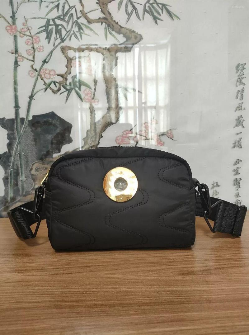 Jewelry Pouches Spanish Letter Bag Women's Nylon Leather Handbag One Shoulder Crossbody Multi Color Simple Atmospheric High-end
Jewelry Pouches Spanish Letter Bag Women's Nylon Leather Handbag One Shoulder Crossbody Multi Color Simple Atmospheric High-end