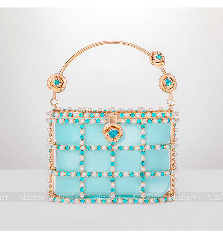 Shoulder Bags Luxury Pearl Evening Clutch Women 2023 New Flower Rhinestone Hollow Out Metal Basket Wedding Purse and Handbags Designer 230426, Blue
Shoulder Bags Luxury Pearl Evening Clutch Women 2023 New Flower Rhinestone Hollow Out Metal Basket Wedding Purse and Handbags Designer 230426, Blue