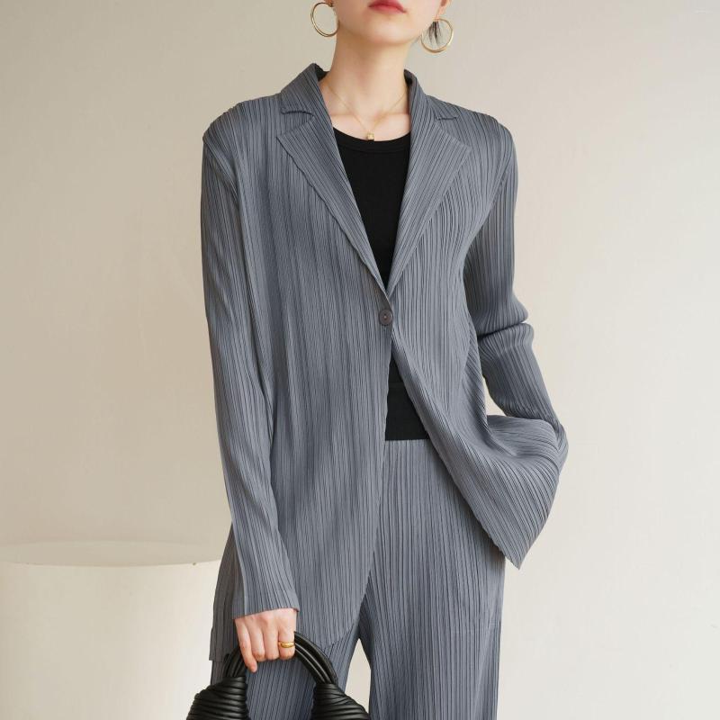 Women's Jackets Autumn And Spring Miyake Pleated High-end One-button Suit Jacket Trousers, Picture color
Women's Jackets Autumn And Spring Miyake Pleated High-end One-button Suit Jacket Trousers, Picture color