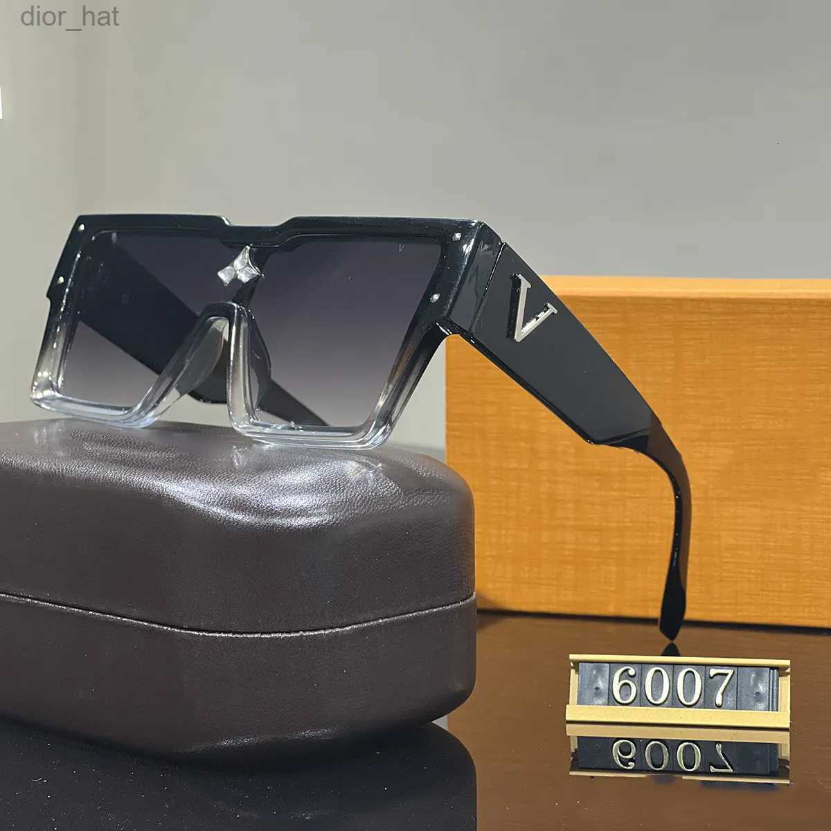 2023 Men designer sunglasses with box sunglasses for women Hip hop Luxury classics Fashion Matching Driving Beach shading UV protection polarized glasses gift
2023 Men designer sunglasses with box sunglasses for women Hip hop Luxury classics Fashion Matching Driving Beach shading UV protection polarized glasses gift
