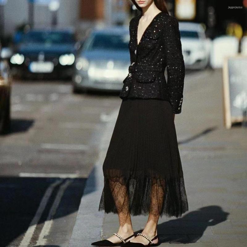 Casual Dresses Women Bright Silk Woolen Coat Dress V Neck Pearl Button Lace Embroidery Lady Pleated Midi, Black
Casual Dresses Women Bright Silk Woolen Coat Dress V Neck Pearl Button Lace Embroidery Lady Pleated Midi, Black