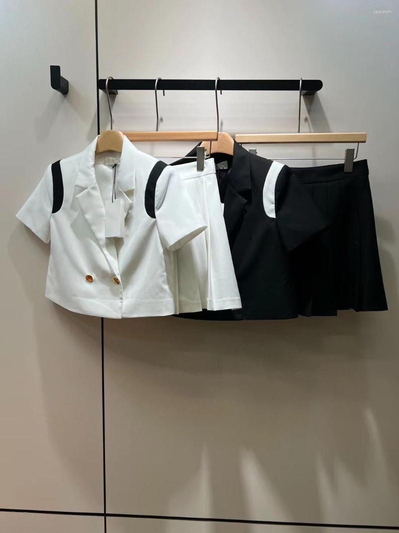 Skirts 23 Short Style Small Top Coat Pleated Half Skirt Casual Age-Reducing Suit, Black
Skirts 23 Short Style Small Top Coat Pleated Half Skirt Casual Age-Reducing Suit, Black