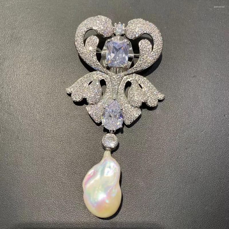 Brooches Vintage Baroque Natural Fresh Water Pearl Brooch Pendant Double Use Copper With Cubic Zircon Big Fashion Women Jewelry
Brooches Vintage Baroque Natural Fresh Water Pearl Brooch Pendant Double Use Copper With Cubic Zircon Big Fashion Women Jewelry