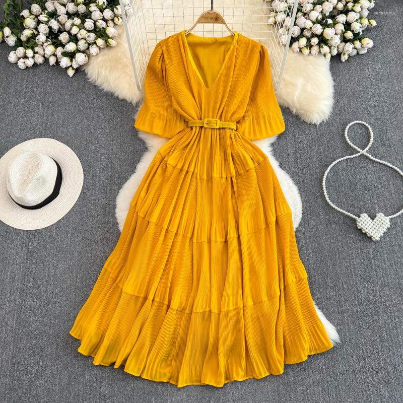 Party Dresses VANOVICH French Style Vintage Temperament Short Sleeve V-neck Waist Slim A-line Dress Women Folds Solid Color Elegant Long, Red
Party Dresses VANOVICH French Style Vintage Temperament Short Sleeve V-neck Waist Slim A-line Dress Women Folds Solid Color Elegant Long, Red