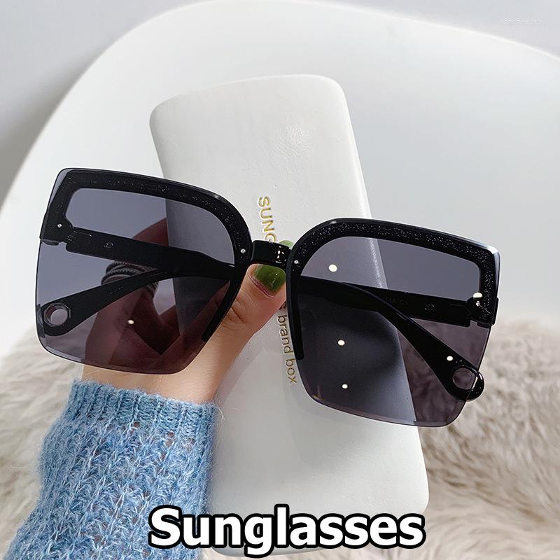 Sunglasses Oversized Fashion Rimless Vintage Square Sun Glasses Eyewear Luxury Big Frame Design UV400 Female Shades Goggle
Sunglasses Oversized Fashion Rimless Vintage Square Sun Glasses Eyewear Luxury Big Frame Design UV400 Female Shades Goggle