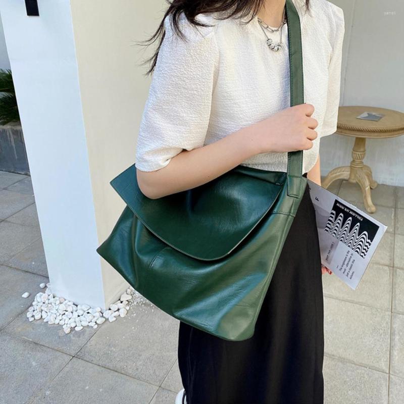 Evening Bags Vintage PU Leather Crossbody Women Luxury Designer Simple Fashion Shoulder Bag Ladies Casual Versatile Messenger Domil, Beige
Evening Bags Vintage PU Leather Crossbody Women Luxury Designer Simple Fashion Shoulder Bag Ladies Casual Versatile Messenger Domil, Beige