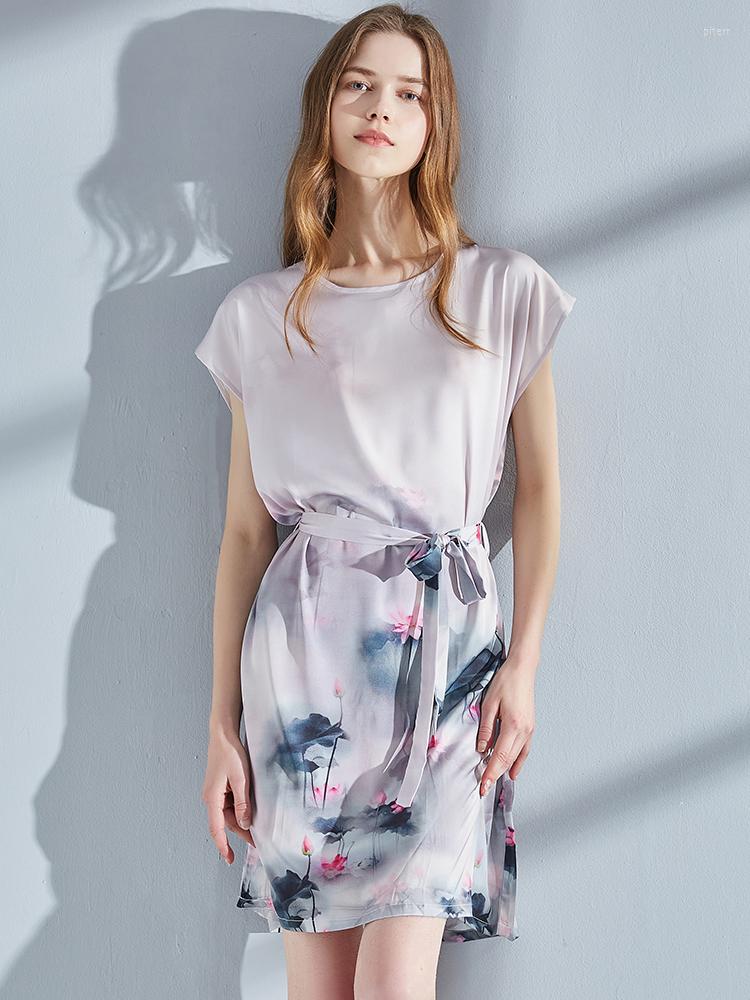 Women's Sleepwear Women Satin Nightgown 2023 Summer Ice-silk Robe Femme Nuisette Night Dress Chinese Style Print Nightwear, Color 1
Women's Sleepwear Women Satin Nightgown 2023 Summer Ice-silk Robe Femme Nuisette Night Dress Chinese Style Print Nightwear, Color 1