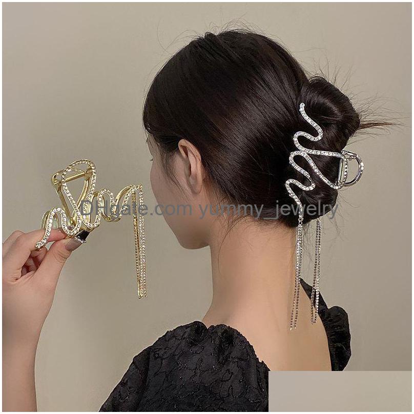 Clamps Luxury Hair Claw Clips Metal Sier Snack Rhinestone Ornaments Geometry Barrette Tassels Elegant Headbands Crab For Women Drop Dhtsf
Clamps Luxury Hair Claw Clips Metal Sier Snack Rhinestone Ornaments Geometry Barrette Tassels Elegant Headbands Crab For Women Drop Dhtsf
