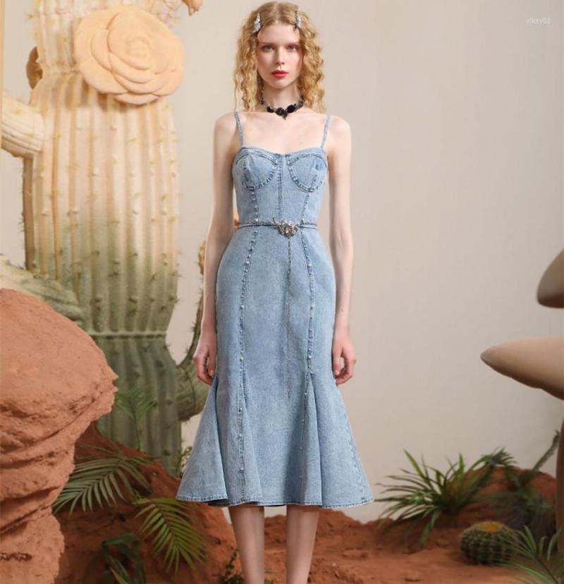 Casual Dresses Fashion Runway Summer Denim Mermaid Dress Vintage Sexy Women Blue Spaghetti Strap Beading Ruffles Bodycon Slim Midi Vestidos 
Casual Dresses Fashion Runway Summer Denim Mermaid Dress Vintage Sexy Women Blue Spaghetti Strap Beading Ruffles Bodycon Slim Midi Vestidos