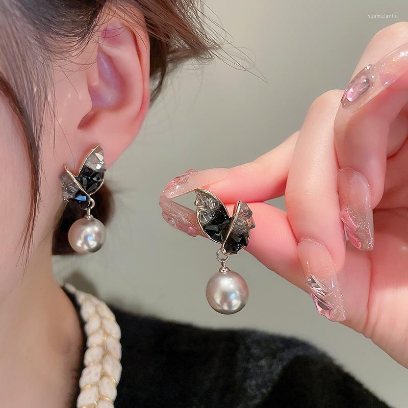 Dangle Earrings 2023 Arrival Fashion Classic Water Drop Women Leaf Female Korean Jewelry
Dangle Earrings 2023 Arrival Fashion Classic Water Drop Women Leaf Female Korean Jewelry