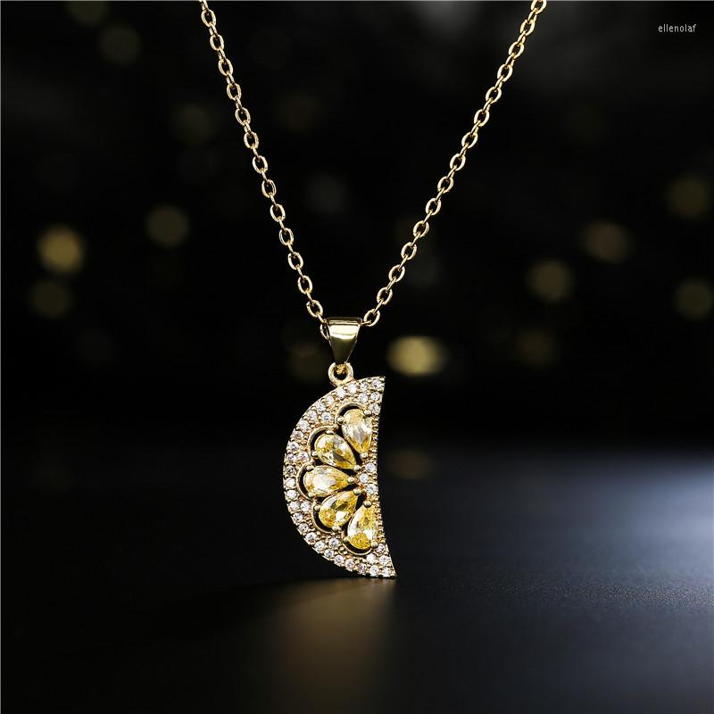 Chains European And American Fashion Half Moon Pendant Luxury Micro Inlaid Zircon Necklace Trend Jewelry Spot
Chains European And American Fashion Half Moon Pendant Luxury Micro Inlaid Zircon Necklace Trend Jewelry Spot