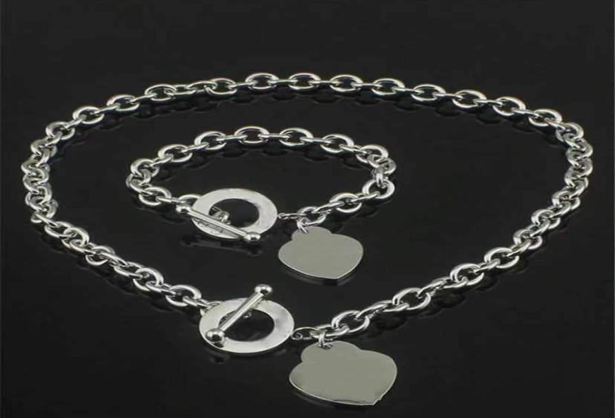Fashion Designer Women Necklace Bracelet Classic Heart Set 18K Gold chains for lady womens Party Wedding Lovers gift jewelry With 3892462
Fashion Designer Women Necklace Bracelet Classic Heart Set 18K Gold chains for lady womens Party Wedding Lovers gift jewelry With 3892462