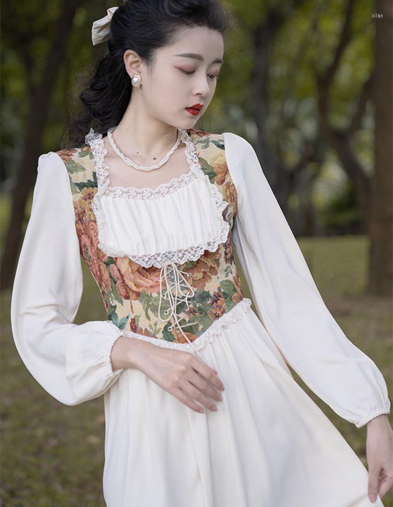 Casual Dresses French Style Oil Painting Corset Dress For Slim Woman Vintage Embroidery Jacquard Bandage Retro Royal White Vestido Festa
Casual Dresses French Style Oil Painting Corset Dress For Slim Woman Vintage Embroidery Jacquard Bandage Retro Royal White Vestido Festa