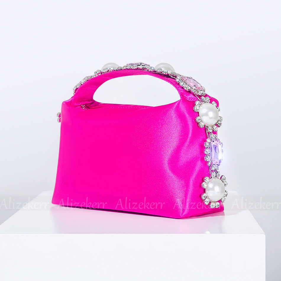Tote Rhinestone Pearl Satin Handbag with Feather Luxury Designer Chic Soft Square Clutch Purses Wedding Party High Quality 230509, Silver a
Tote Rhinestone Pearl Satin Handbag with Feather Luxury Designer Chic Soft Square Clutch Purses Wedding Party High Quality 230509, Silver a