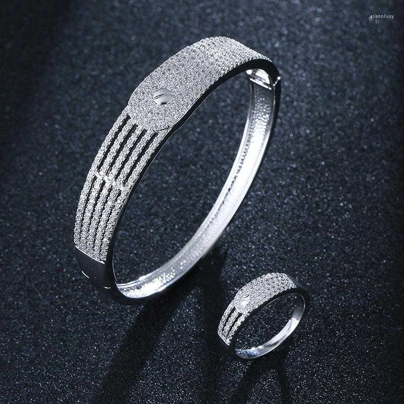 Necklace Earrings Set MS 2PCS Bracelet Ring Bolt With Zircon Master Vice Exquisite Fashion Gift Party Daily Wear Jewelry, Picture shown
Necklace Earrings Set MS 2PCS Bracelet Ring Bolt With Zircon Master Vice Exquisite Fashion Gift Party Daily Wear Jewelry, Picture shown
