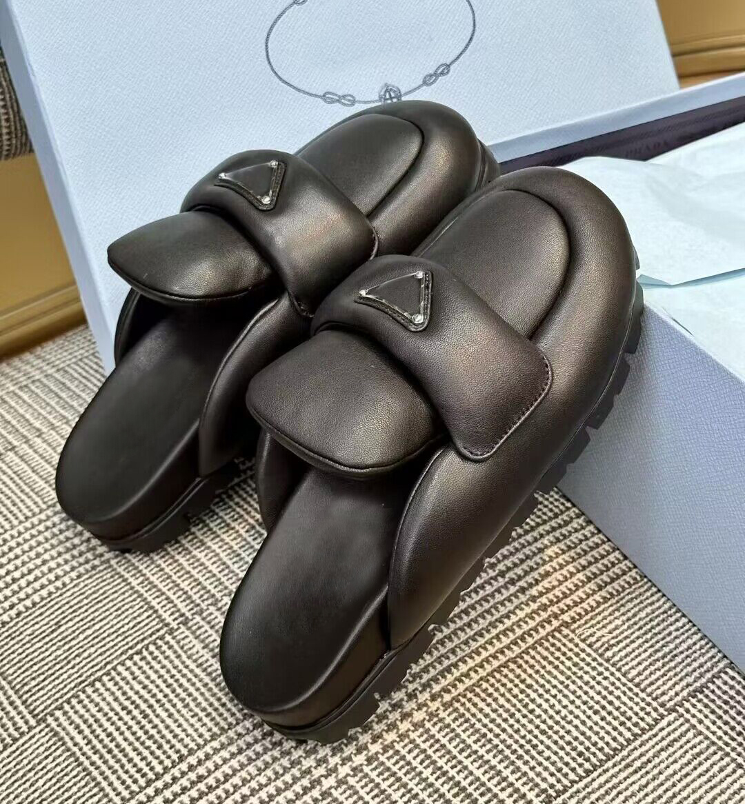 Soft padded nappa leather slippers slide Summer Platform Sandals shoes slip-on triangle logo flats sandal women luxury designer slides slipper h2
Soft padded nappa leather slippers slide Summer Platform Sandals shoes slip-on triangle logo flats sandal women luxury designer slides slipper h2