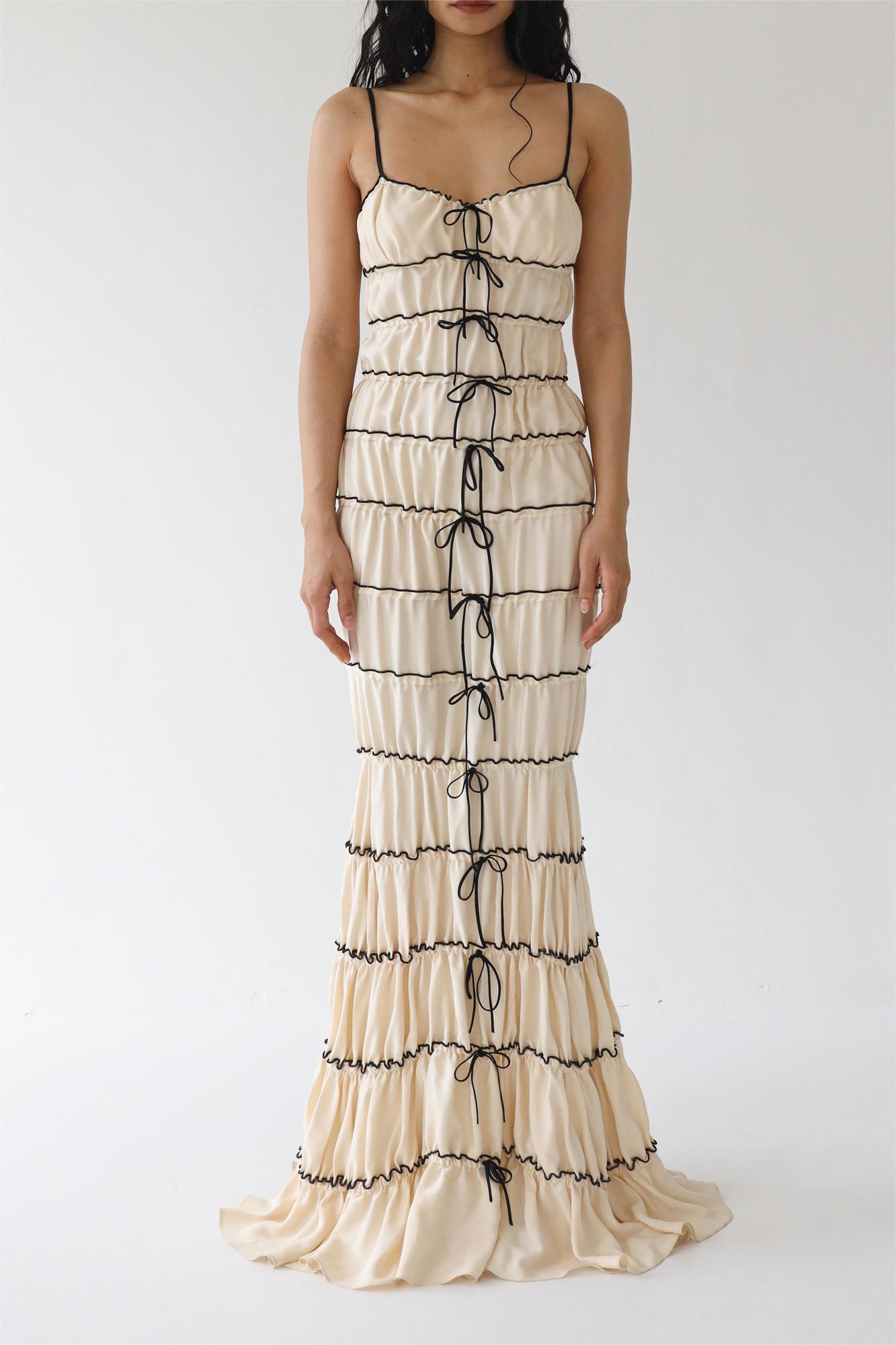 Casual Dresses Fashion Womens Summer Long Skinny Sling Sleeveless Low Cut Ruched Contrast Color Tie Up Club Street Style S L 230512, Beige
Casual Dresses Fashion Womens Summer Long Skinny Sling Sleeveless Low Cut Ruched Contrast Color Tie Up Club Street Style S L 230512, Beige