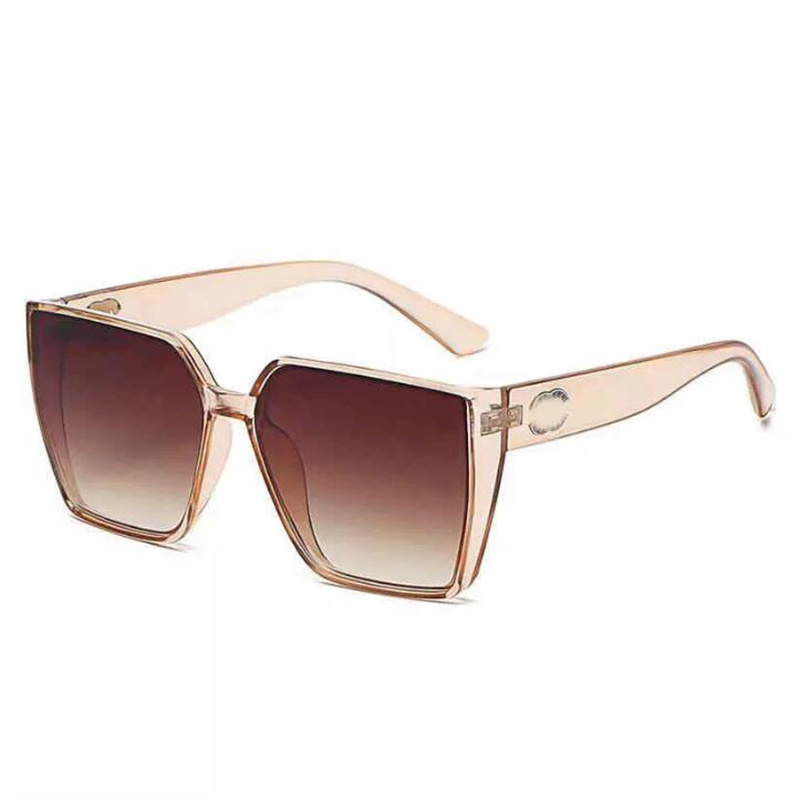 Classic Design Brand Retro Women's Sunglasses 2023 Luxury Designer Glasses Frame Designer Sunglasses
Classic Design Brand Retro Women's Sunglasses 2023 Luxury Designer Glasses Frame Designer Sunglasses