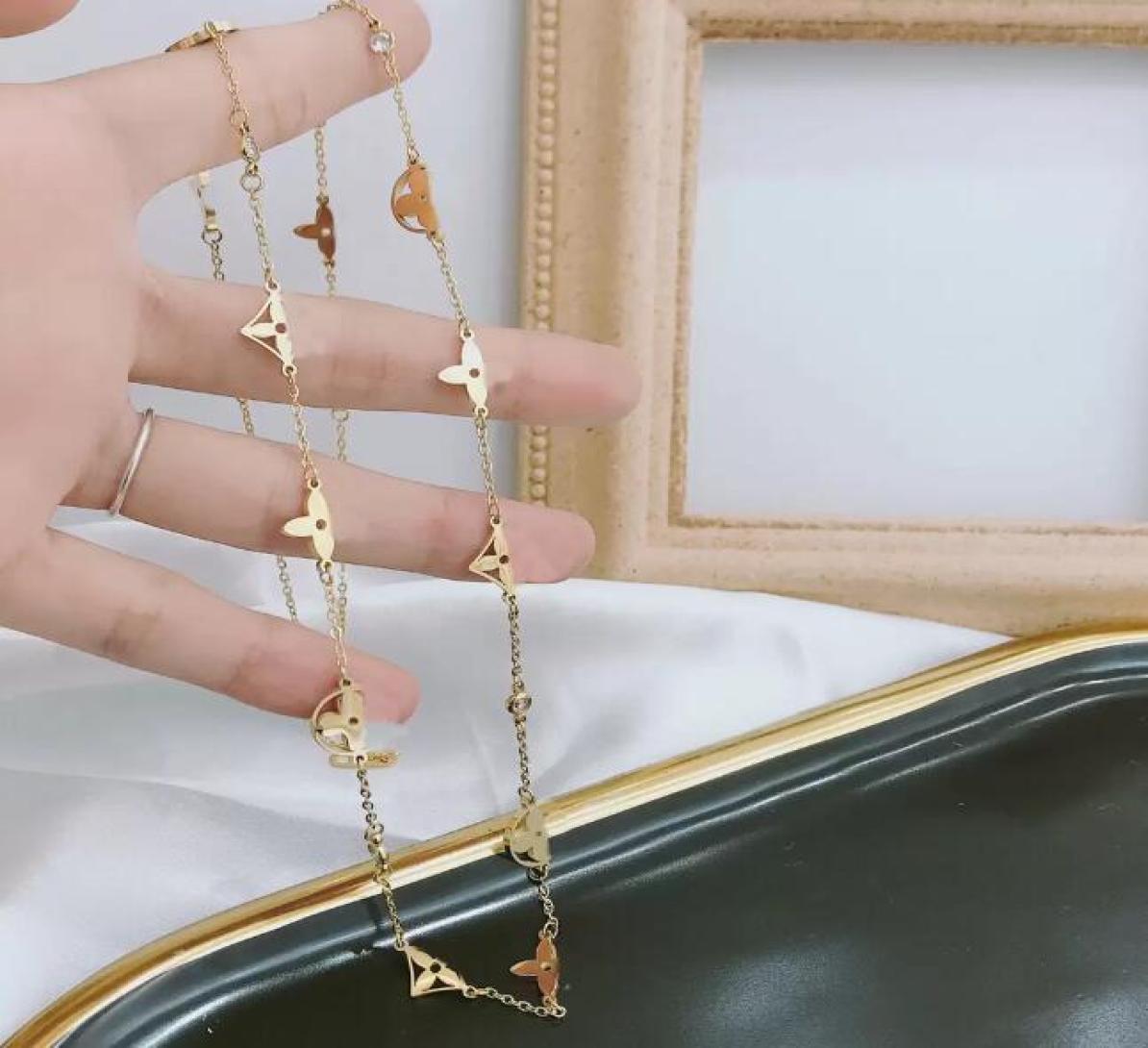 Fashion Women 18K Gold Plated Stainless Steel Necklace Designer Necklaces Choker Letter Pendant Chain Crystal Cubic Zirconia Weddi2365467
Fashion Women 18K Gold Plated Stainless Steel Necklace Designer Necklaces Choker Letter Pendant Chain Crystal Cubic Zirconia Weddi2365467