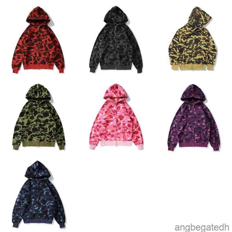 Mens Designer Hoodies Zip Up Shark Jackets Long Sleeve Hooded Coats Loose Camouflage Jacket Print Woman Hoody
Mens Designer Hoodies Zip Up Shark Jackets Long Sleeve Hooded Coats Loose Camouflage Jacket Print Woman Hoody