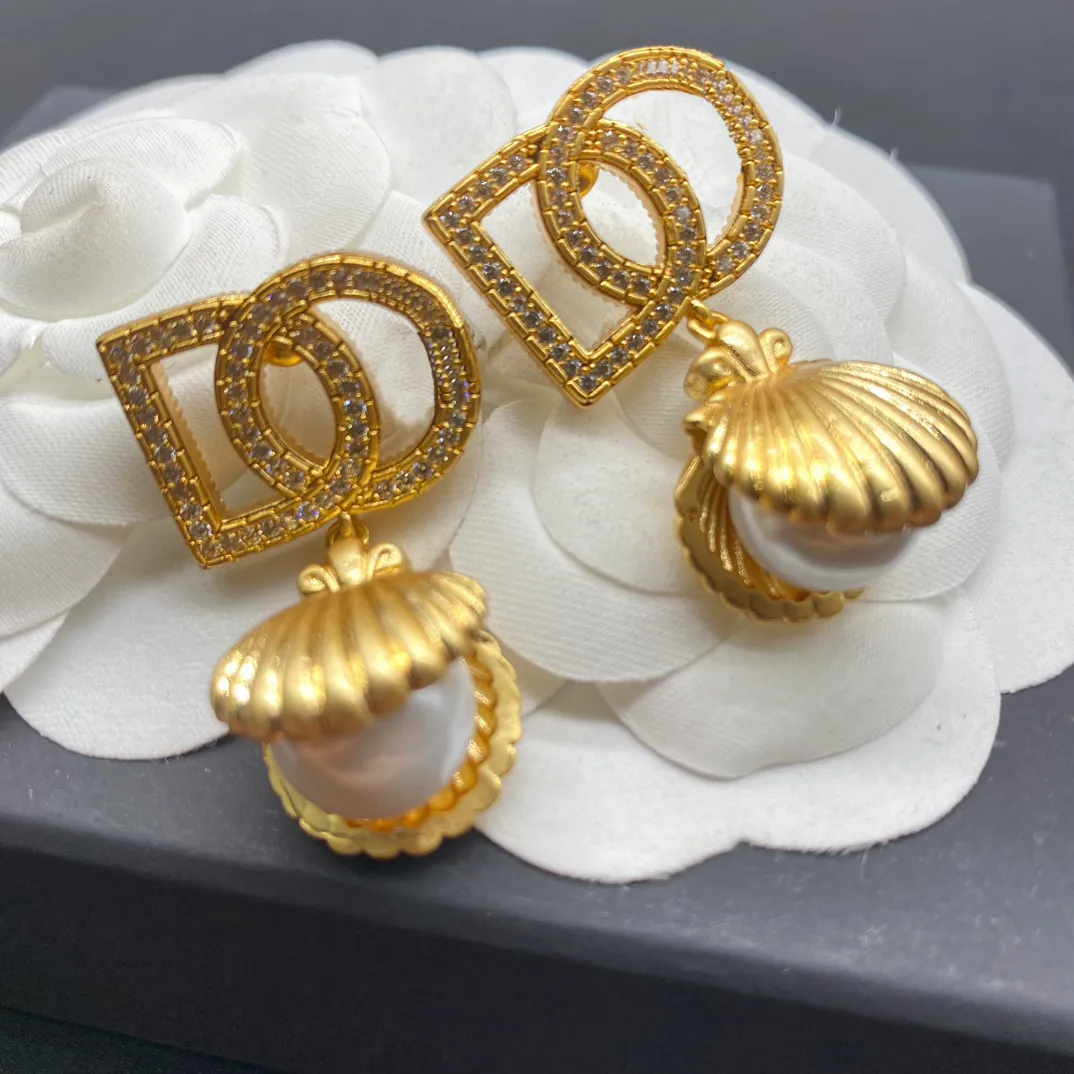Ladies Designer Earrings Studs G Letters D Colorful crystal diamond Pearl pendants For Women Valentine's Day jewelry Party gift hipl891
Ladies Designer Earrings Studs G Letters D Colorful crystal diamond Pearl pendants For Women Valentine's Day jewelry Party gift hipl891