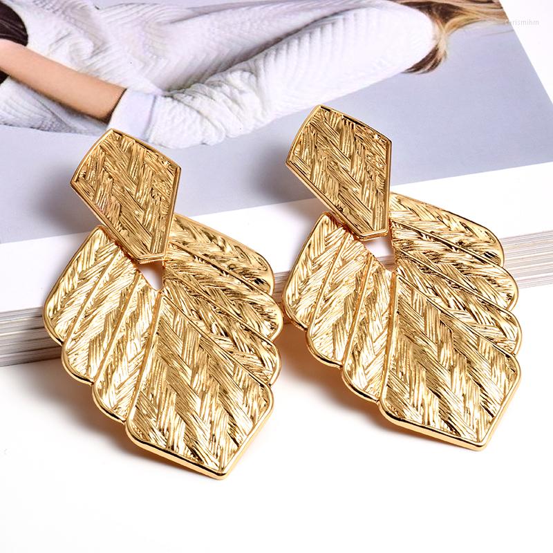 Dangle Earrings Fashion Design Gold Color Metal For Women Drop Earring Vintage European Style Female Jewelry Statement
Dangle Earrings Fashion Design Gold Color Metal For Women Drop Earring Vintage European Style Female Jewelry Statement
