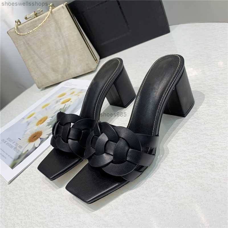 2021 Designer Heels Calfskin Leather Women Sandals Luxurys Des Chaussures Intertwining Straps Flat Slides Flip Flops Loafers
2021 Designer Heels Calfskin Leather Women Sandals Luxurys Des Chaussures Intertwining Straps Flat Slides Flip Flops Loafers