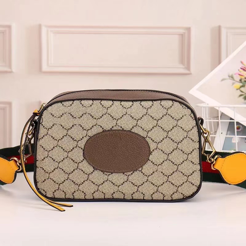 466Classic Design new Luxurys Designers Fashion Messenger bag Simple Postman's bag Fashion item neutral Tiger, Khaki
466Classic Design new Luxurys Designers Fashion Messenger bag Simple Postman's bag Fashion item neutral Tiger, Khaki