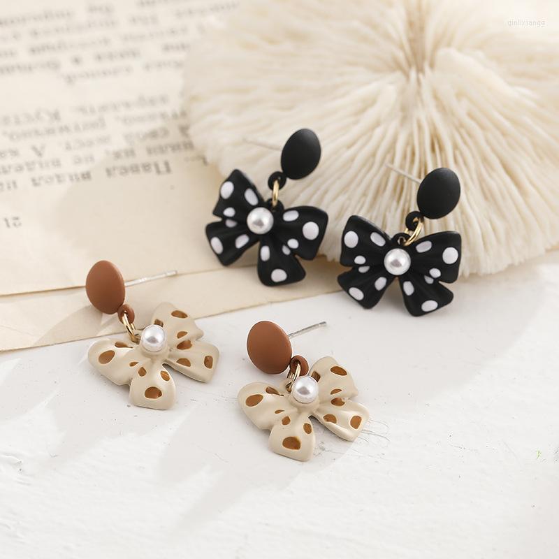 Backs Earrings Korean Pearl Black Bow Butterfly Clip Simple Exquisite Temperament White Bowknot On No Hole For Female
Backs Earrings Korean Pearl Black Bow Butterfly Clip Simple Exquisite Temperament White Bowknot On No Hole For Female