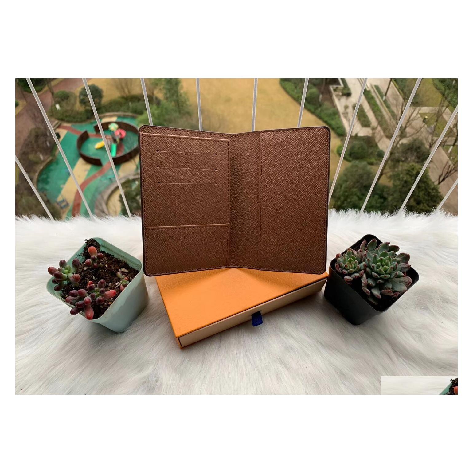 Card Holders Men Genuine Pu Designer Passport Er Wallet Women Credit Holder Business Travel Porte Carte Carteira Drop Delivery Bags Dh8Ib, Brown grid
Card Holders Men Genuine Pu Designer Passport Er Wallet Women Credit Holder Business Travel Porte Carte Carteira Drop Delivery Bags Dh8Ib, Brown grid