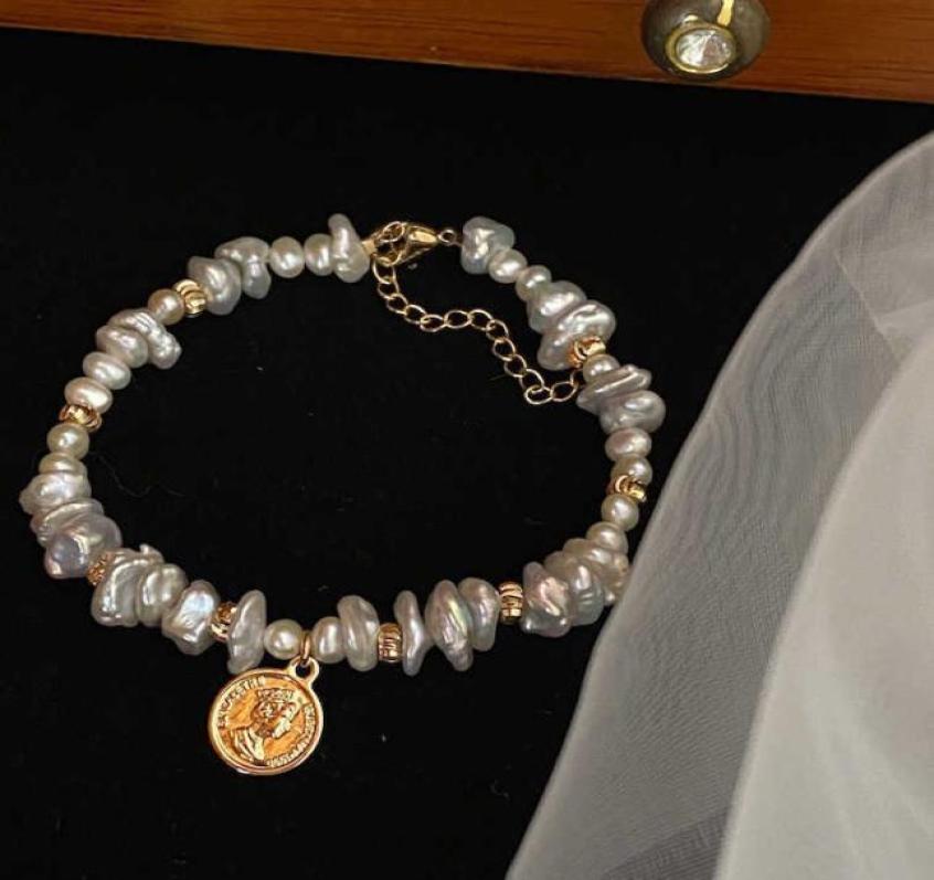 e Luxury Baroque Frhwater Pearl Bracelet 18k Gold Plated Vintage Queen Bangle Bracelet Wholale Jewelry for Women Girls Valentine2319290
e Luxury Baroque Frhwater Pearl Bracelet 18k Gold Plated Vintage Queen Bangle Bracelet Wholale Jewelry for Women Girls Valentine2319290