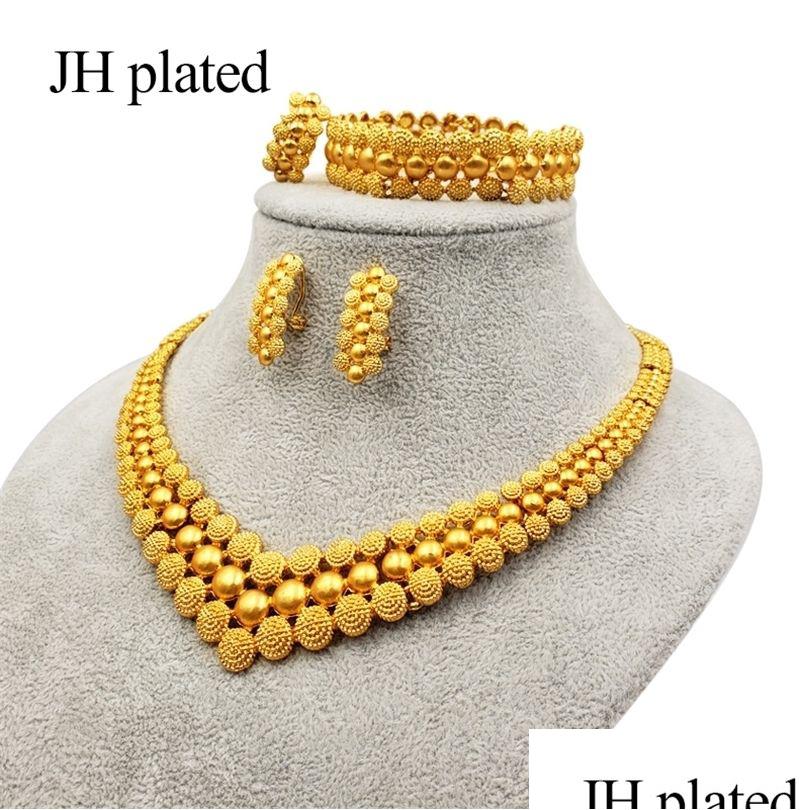 Other Jewelry Sets Nigeria Dubai Gold Color African Bridal Gifts Party For Women Bracelet Necklace Earrings Ring Set Collare Dh4Oj
Other Jewelry Sets Nigeria Dubai Gold Color African Bridal Gifts Party For Women Bracelet Necklace Earrings Ring Set Collare Dh4Oj