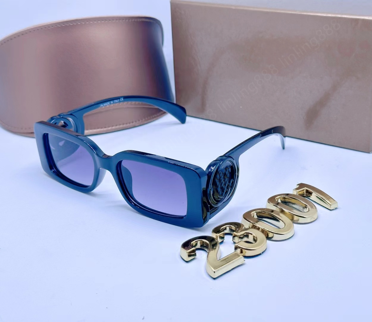 designer sunglasses for women glasses luxury glasses Unisex Designer Goggle Beach Sun Glasses Retro Small Frame Luxury Design UV400 Top Quality With Box
designer sunglasses for women glasses luxury glasses Unisex Designer Goggle Beach Sun Glasses Retro Small Frame Luxury Design UV400 Top Quality With Box