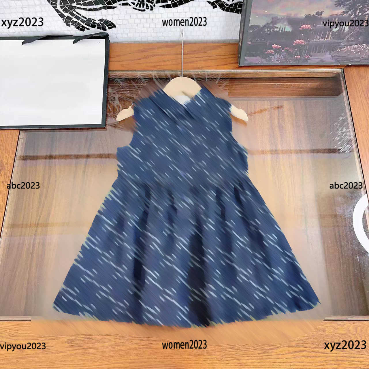 luxury girls dresses Gauze sleeve kids designer clothes Embroidered flowers Baby Summer skirt New arrival Size 100-160 CM Free shipping, #2
luxury girls dresses Gauze sleeve kids designer clothes Embroidered flowers Baby Summer skirt New arrival Size 100-160 CM Free shipping, #2