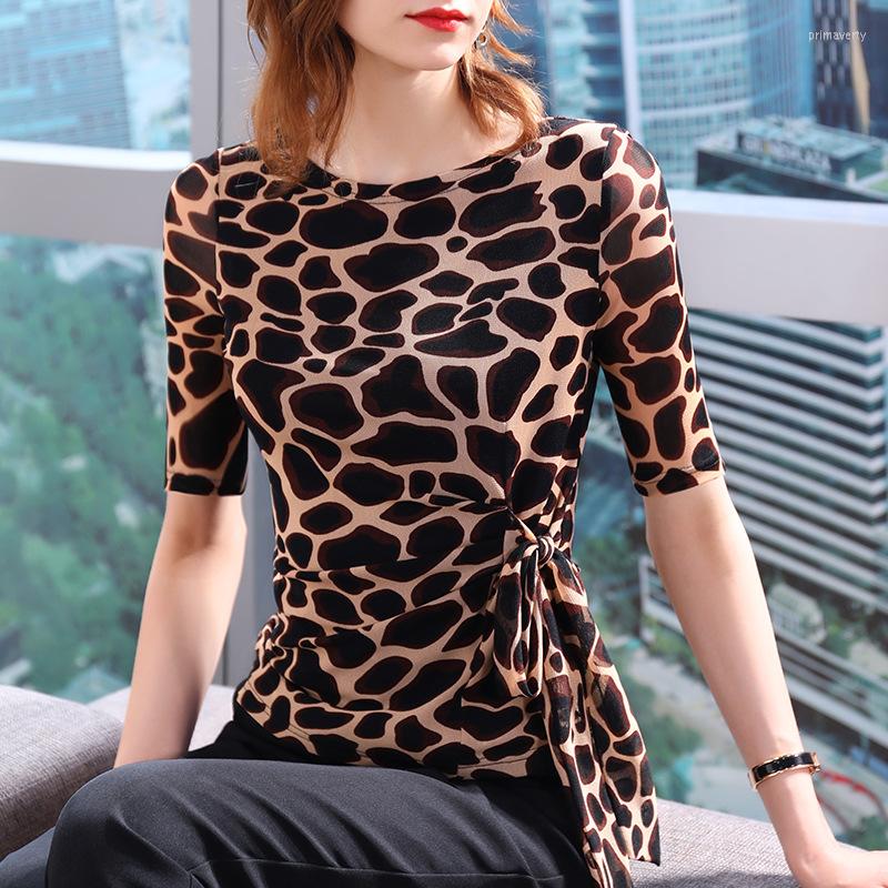 Women' T Shirts Mid-sleeve T-shirt 2023 Spring Sexy Leopard Print European Goods Small Shirt Bandage Bow Waist Tight Top, Stone flower
Women' T Shirts Mid-sleeve T-shirt 2023 Spring Sexy Leopard Print European Goods Small Shirt Bandage Bow Waist Tight Top, Stone flower