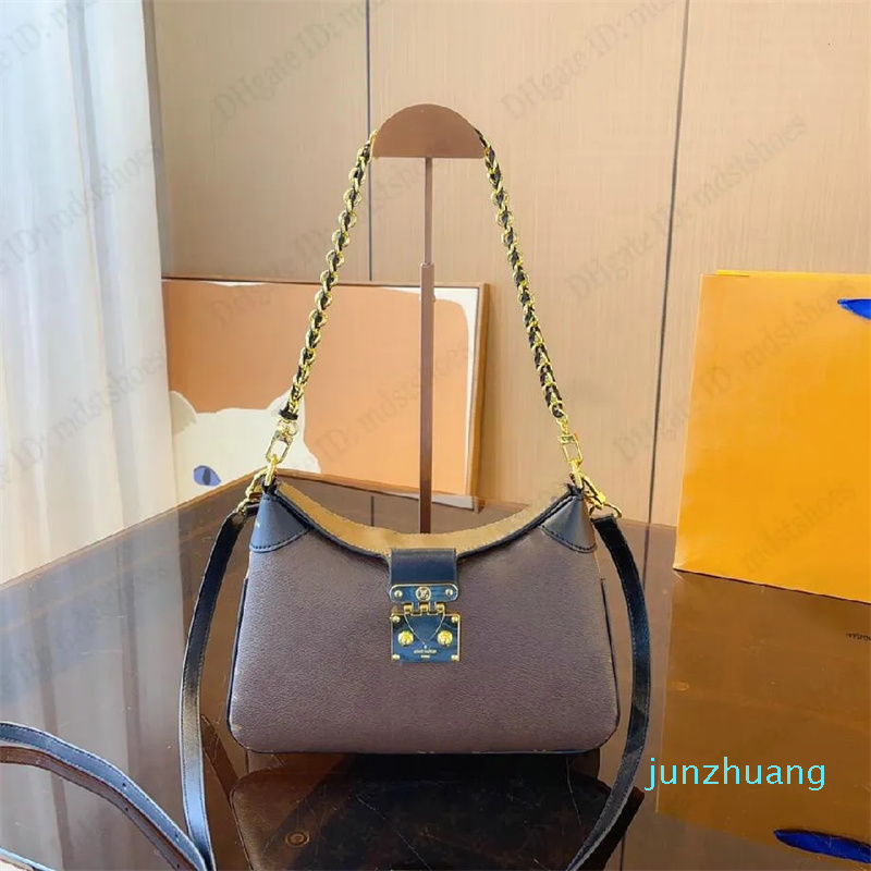 Designer -Twinny Shoulder Bag Classic Monograms Reverse Canvas with Iconic S-lock Designer Handbag Luxury Cross Body
Designer -Twinny Shoulder Bag Classic Monograms Reverse Canvas with Iconic S-lock Designer Handbag Luxury Cross Body