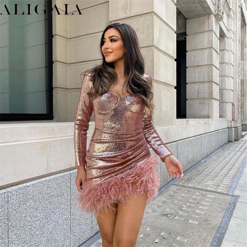 Casual Dresses Aligaia Sexy Pink Shiny Feather Patchwork Evening Dress Women Autumn Luxury Square Collar Long Sleeve Bodycon Party
Casual Dresses Aligaia Sexy Pink Shiny Feather Patchwork Evening Dress Women Autumn Luxury Square Collar Long Sleeve Bodycon Party