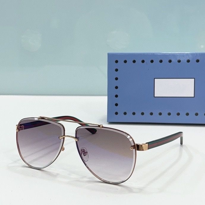 2023 women men high quality fashion sunglasses black red strips gold plank frame light purple Gradient Color oval glasses available with box
2023 women men high quality fashion sunglasses black red strips gold plank frame light purple Gradient Color oval glasses available with box