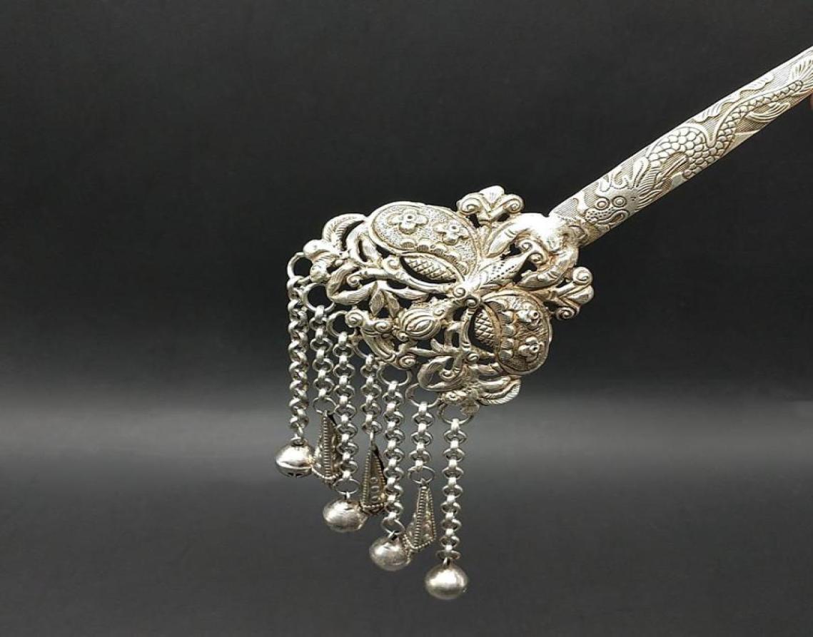 Bangle Pan Hair Ancient Miao Silver Hairpin Wind Tassel Headdress Princess Step Shaking Simple Lotus Bell7417968
Bangle Pan Hair Ancient Miao Silver Hairpin Wind Tassel Headdress Princess Step Shaking Simple Lotus Bell7417968