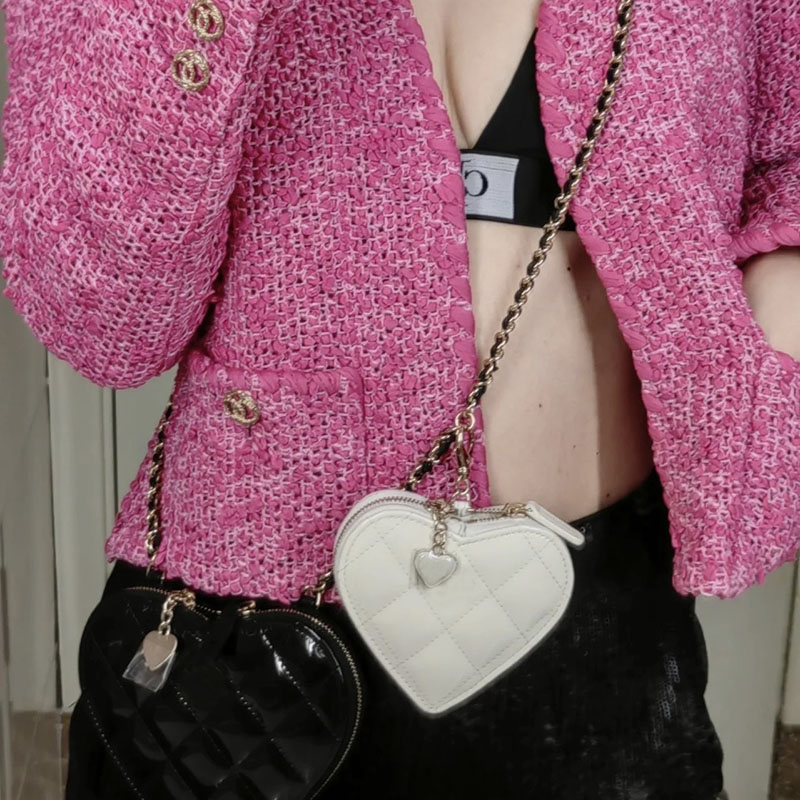 AAAAA Designer bag Classic Flap Chain Shoulder Bag Women Crossbody Luxury Caviar Grain Sheepskin Leather Fashion Handbag Bags 99256
AAAAA Designer bag Classic Flap Chain Shoulder Bag Women Crossbody Luxury Caviar Grain Sheepskin Leather Fashion Handbag Bags 99256
