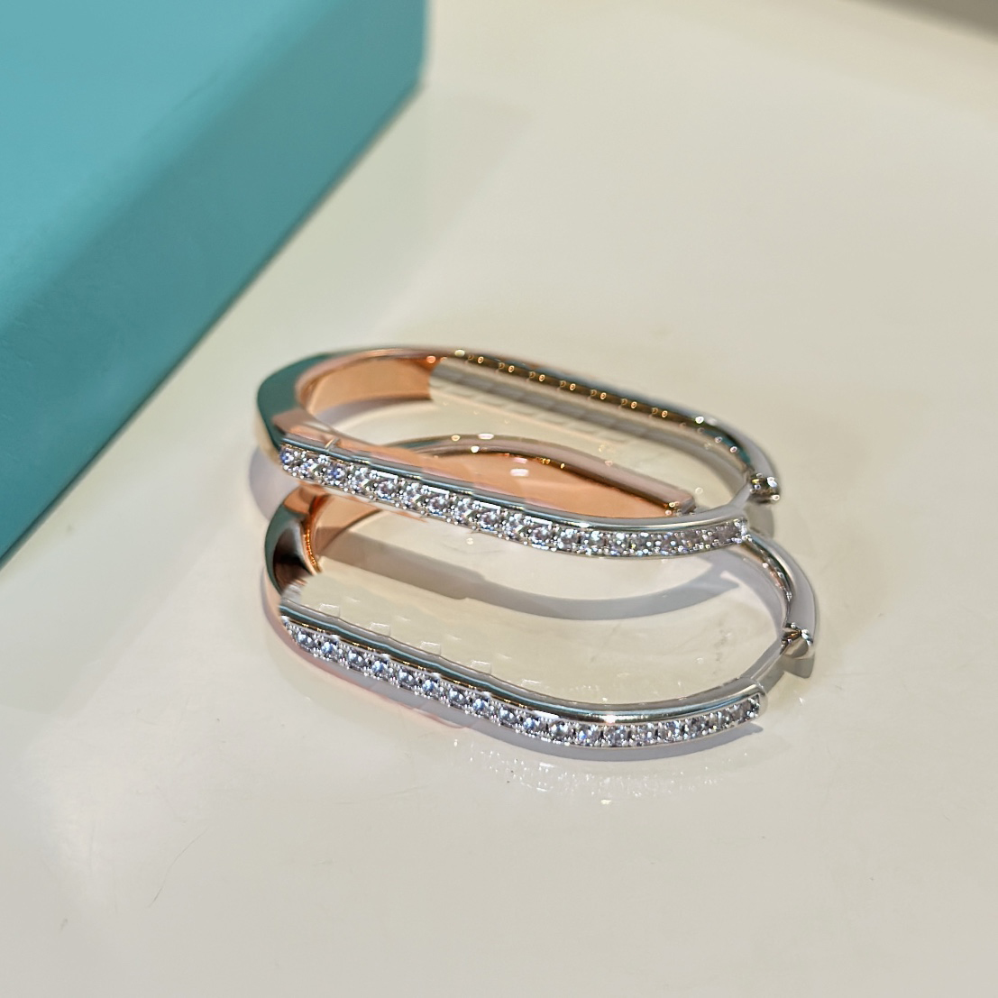 luxury lock earring designer for women love Jewelry cjeweler silver rose gold titanium steel jewelry mens lock bangle never fade not allergic wedding gift
luxury lock earring designer for women love Jewelry cjeweler silver rose gold titanium steel jewelry mens lock bangle never fade not allergic wedding gift