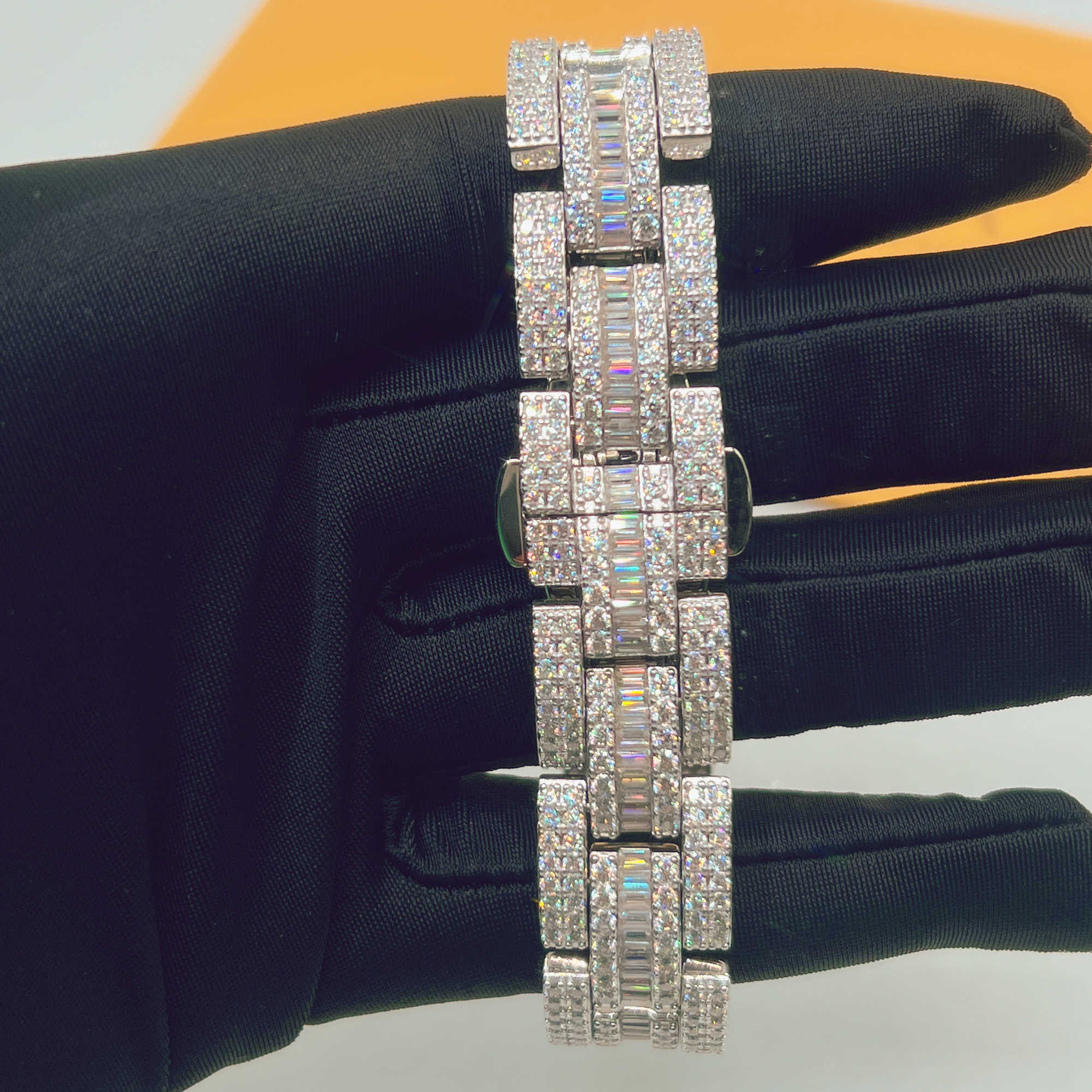 Ready to Ship Fashion New Desgin Vvs Moissanite Baguette Cut Mens Brand Watch Miami Cuban Chain Link Bracelet