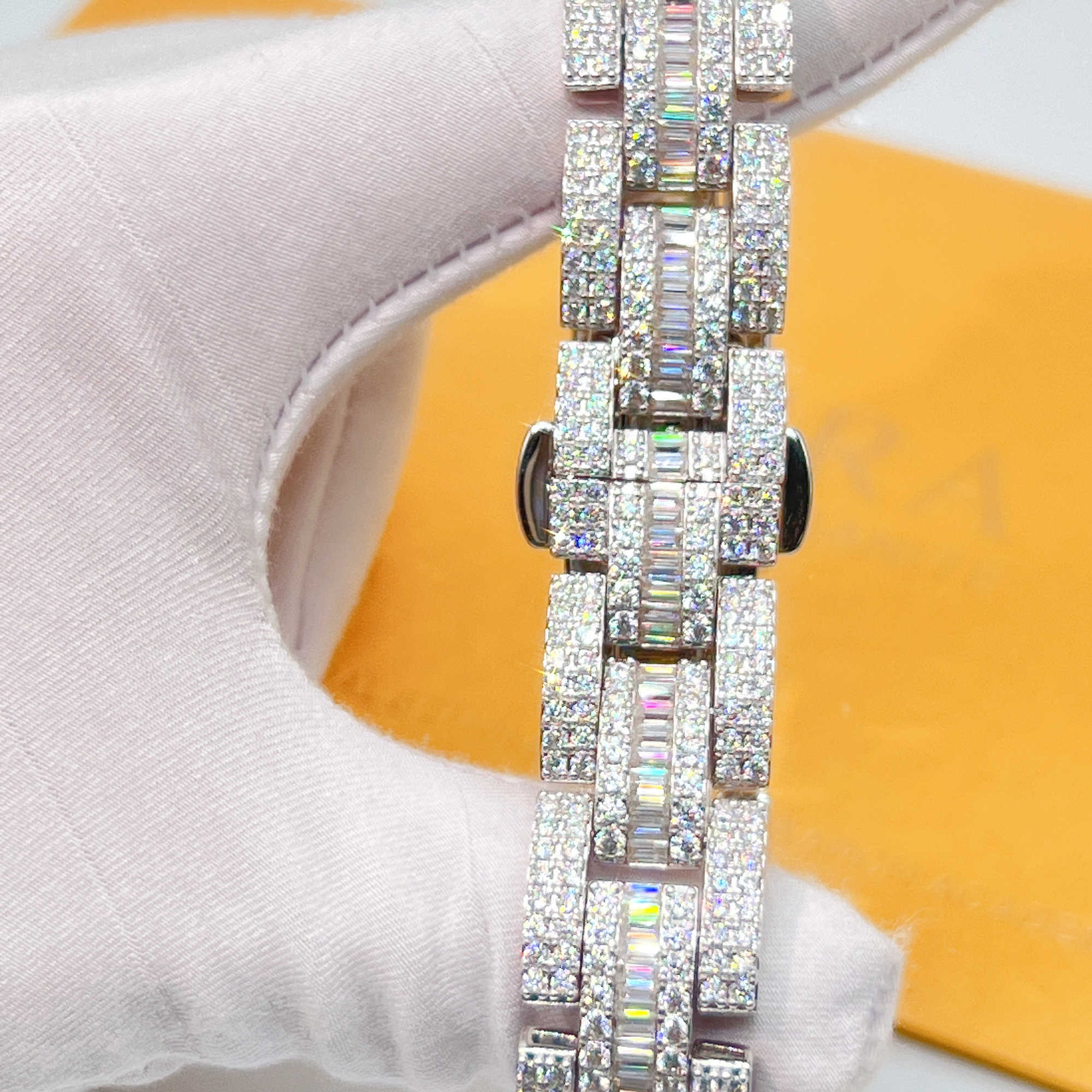 Ready to Ship Fashion New Desgin Vvs Moissanite Baguette Cut Mens Brand Watch Miami Cuban Chain Link Bracelet