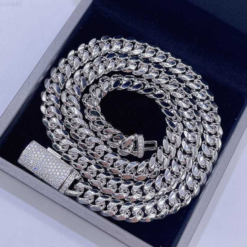 Droipshipping Ready to Ship Moissanite Clasp Lock Miami Thick 8mm Silver Cuban Chain
Droipshipping Ready to Ship Moissanite Clasp Lock Miami Thick 8mm Silver Cuban Chain