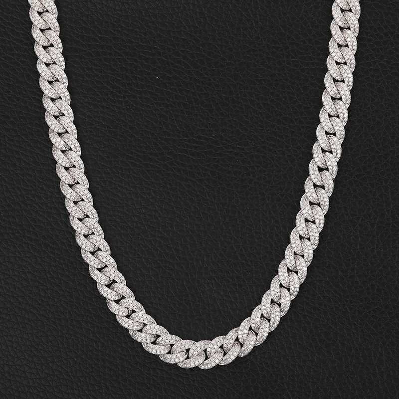 Selling Iced Out 3a Zircon Stone Diamond Hip Hop Jewelry Necklace Cuban Chain Gold Silver Plated Pendant Cuban Link Chain
Selling Iced Out 3a Zircon Stone Diamond Hip Hop Jewelry Necklace Cuban Chain Gold Silver Plated Pendant Cuban Link Chain