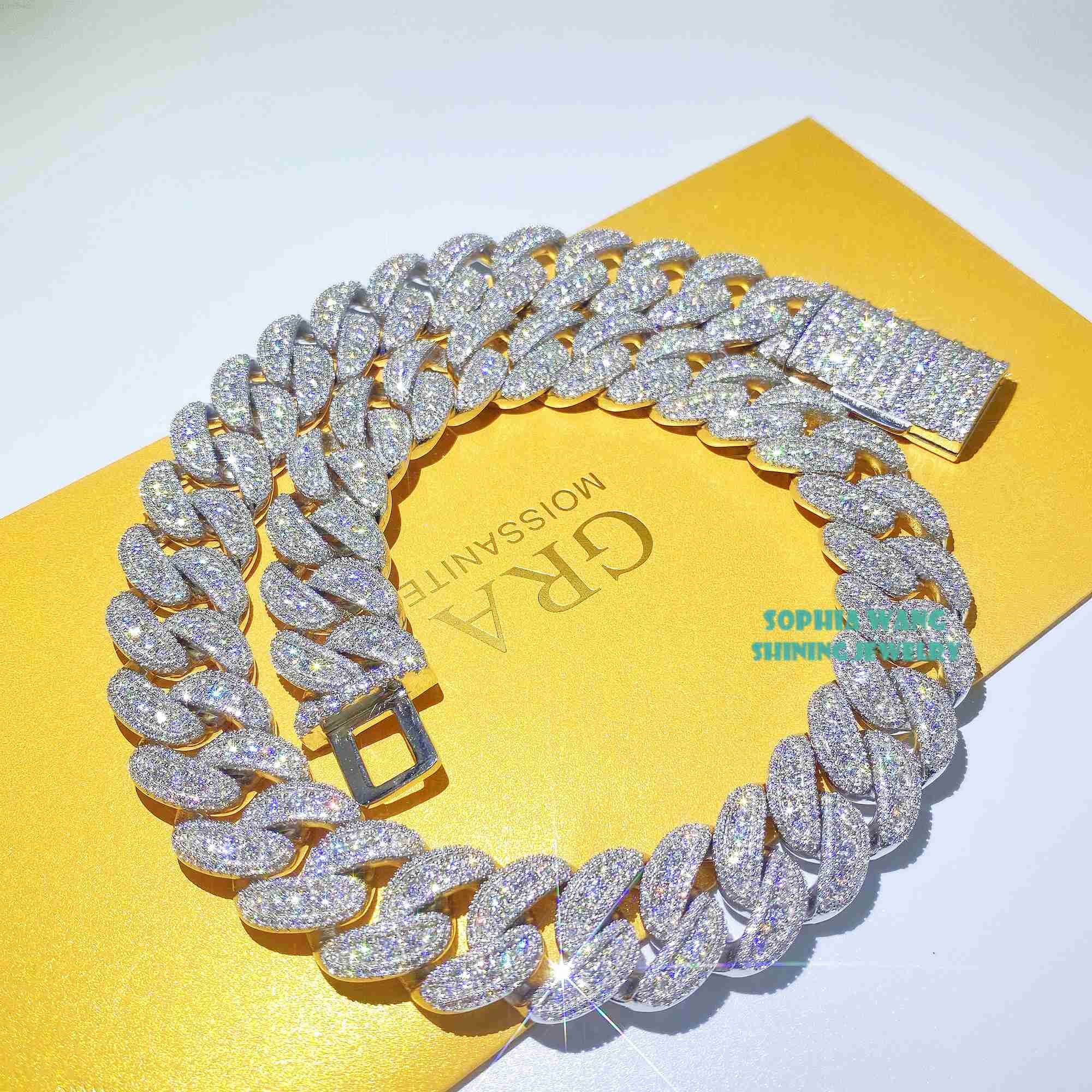 Wholesale Custom Hip Hop Jewelry Lab Diamond Moissanite 20mm Silver Cuban Link Chain
Wholesale Custom Hip Hop Jewelry Lab Diamond Moissanite 20mm Silver Cuban Link Chain