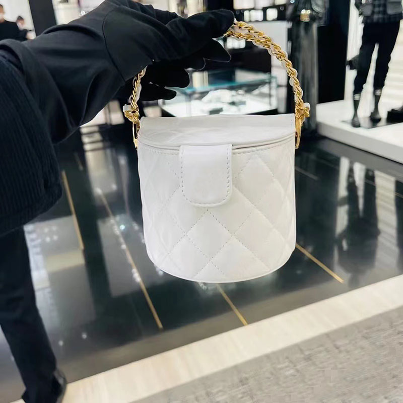 AAAAA Designer bag Classic Flap Chain Shoulder Bag Women Crossbody Luxury Caviar Grain Sheepskin Leather Fashion Handbag Bags C071
AAAAA Designer bag Classic Flap Chain Shoulder Bag Women Crossbody Luxury Caviar Grain Sheepskin Leather Fashion Handbag Bags C071