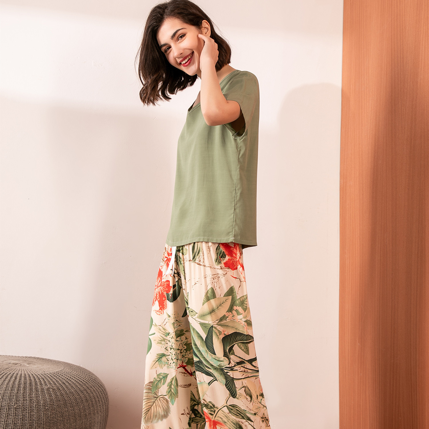Women's Sleepwear Summer Pajamas Set Women Comfortable Cotton Viscose Contrasting Color Pajamas Short Sleeve Tops with Long Trousers Ladies Pj Se